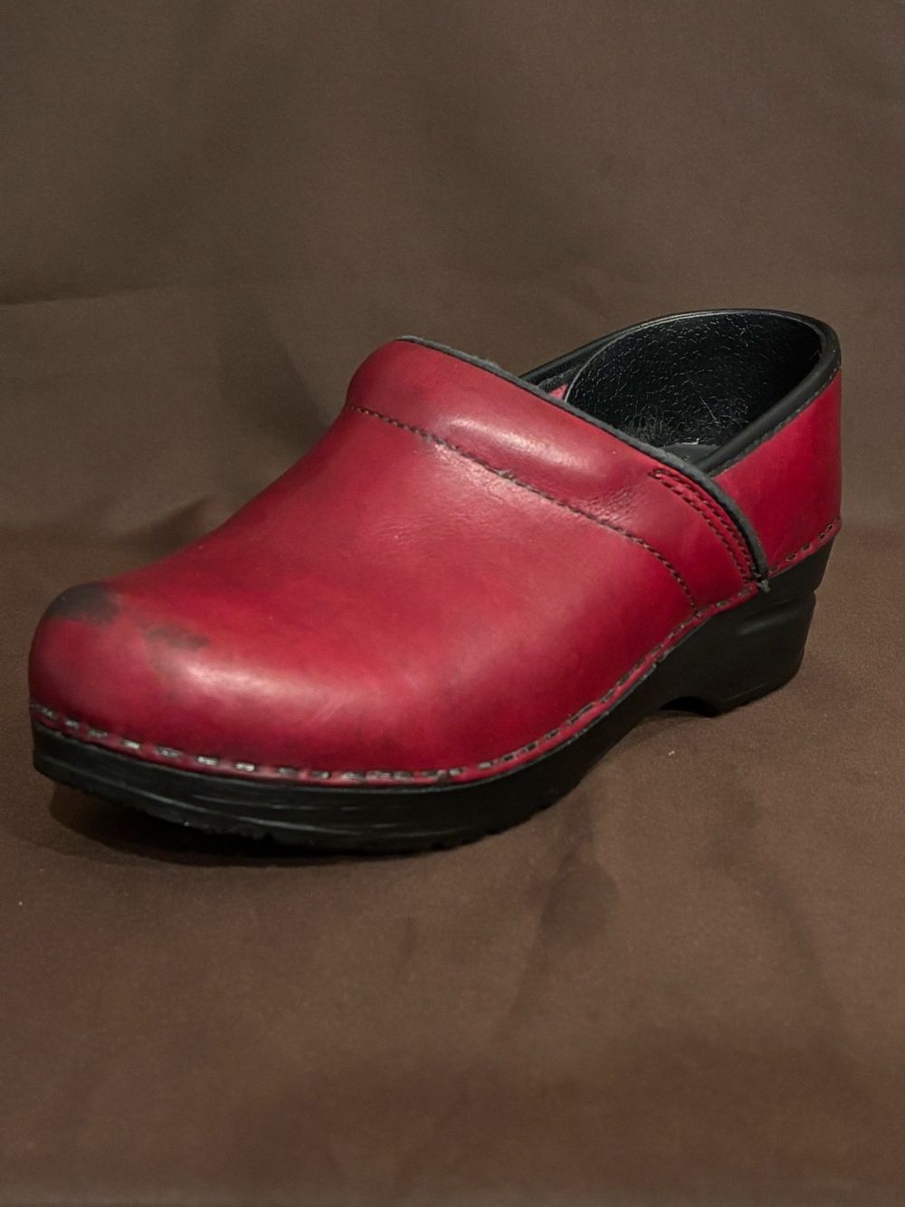Dansko Red Leather Clogs 38 Distressed Halloween Horror Nurse